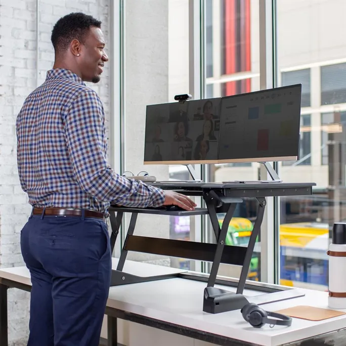Ergotron WorkFit-TL Steh-Sitz Arbeitsplatz (schwarz) – Bild 4