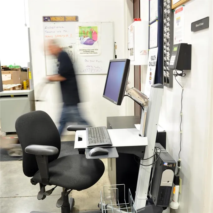 Ergotron Neo-Flex® Wagen mit Schwenkarm – Bild 4